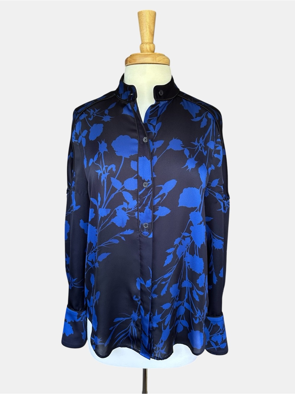 Equipment Femme Floral Print Blouse Black Blue Button Front Size M